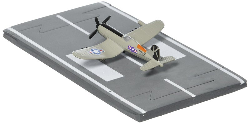 Daron Worldwide Trading Runway24 F4U USN Vehicle - Image 2